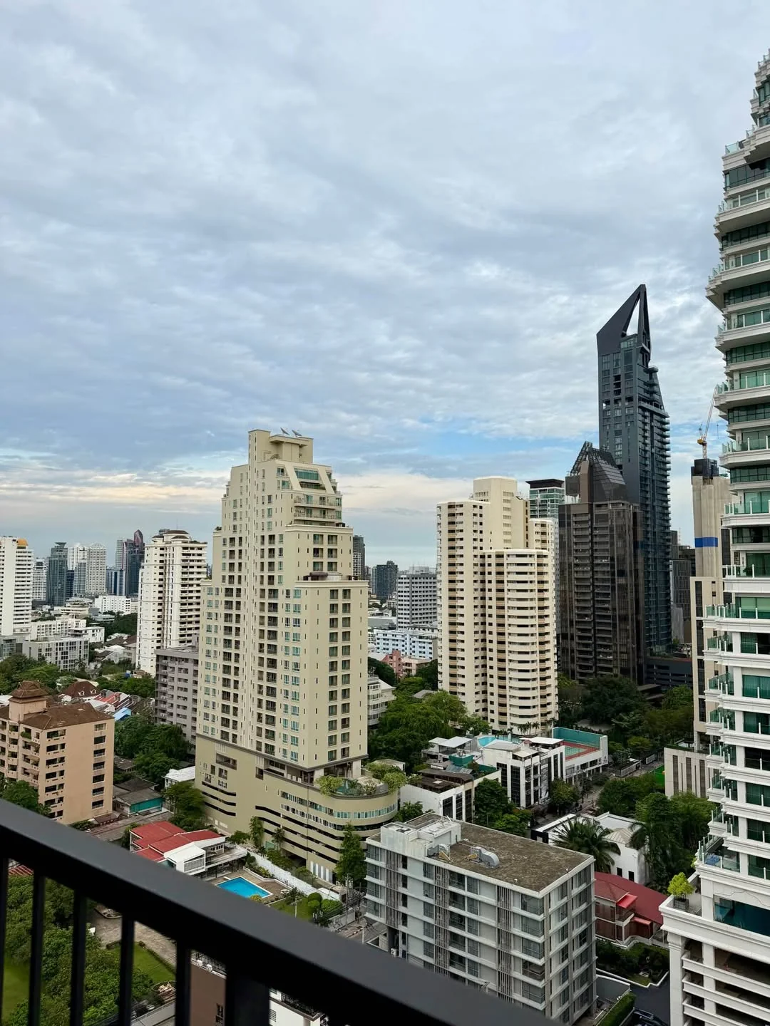 1 Bedroom condo in Noble State 39