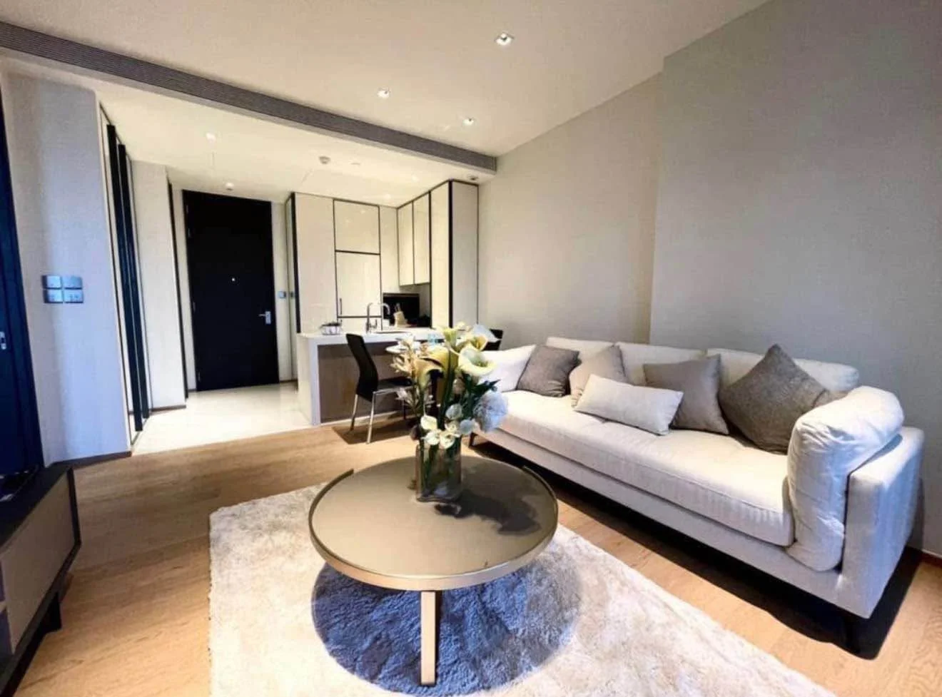 1 Bedroom condo in BEATNIQ Sukhumvit 32