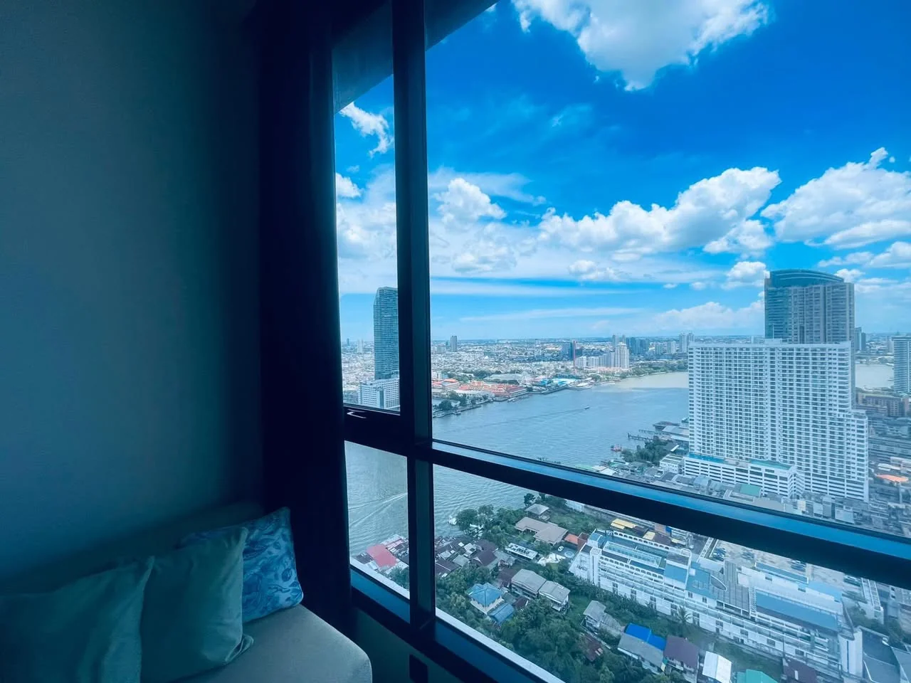 Studio condo in Chapter Charoennakhon–Riverside