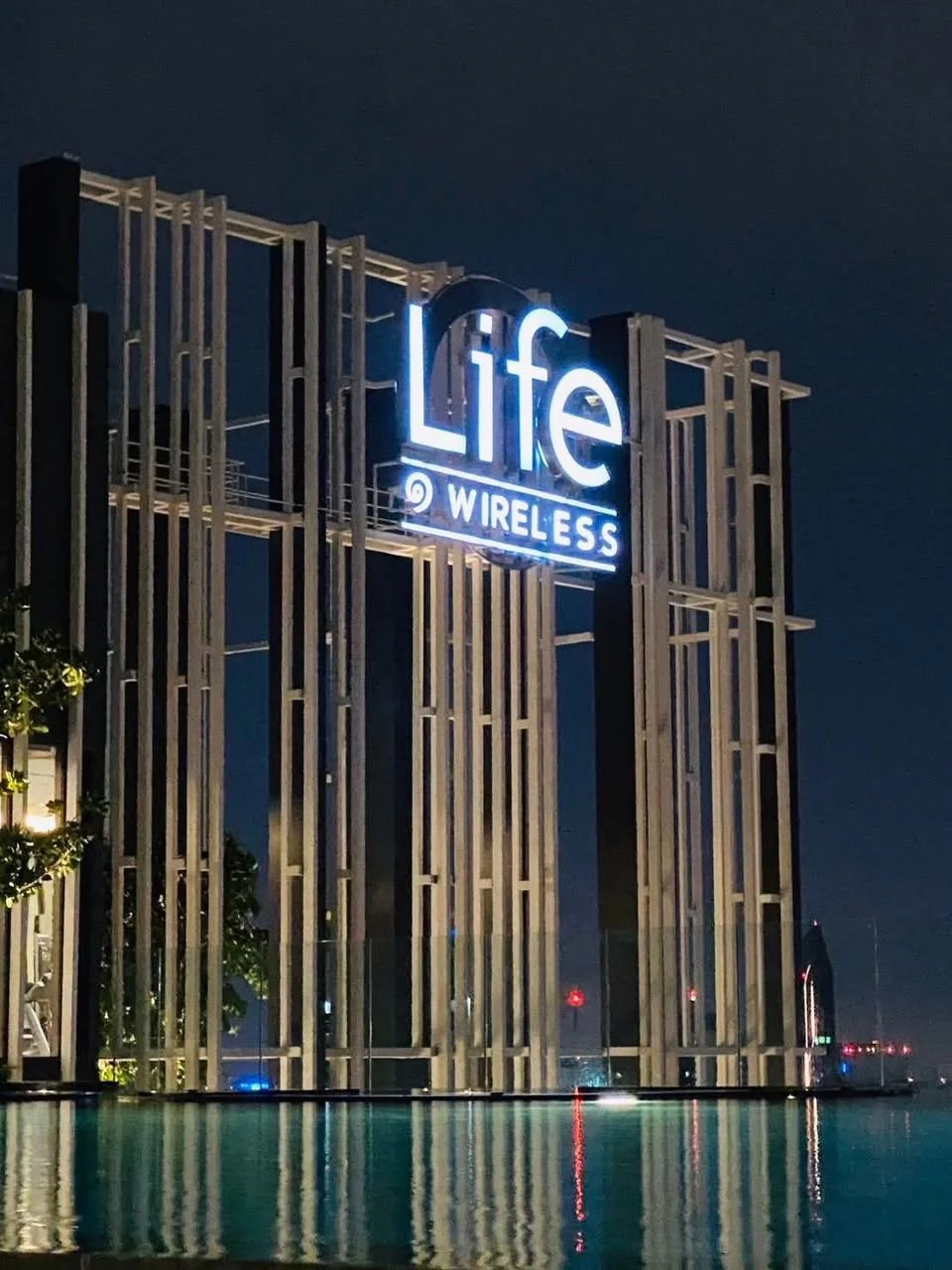 Studio condo in Life One Wireless