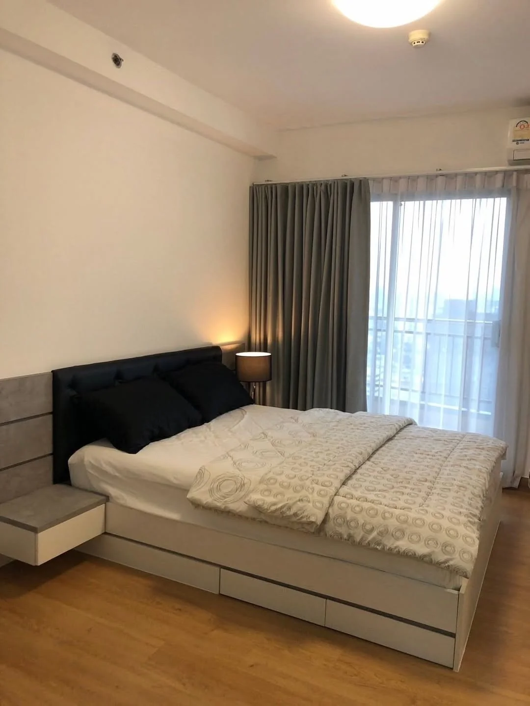2 Bedroom condo in Supalai Park Ekkamai-Thonglor