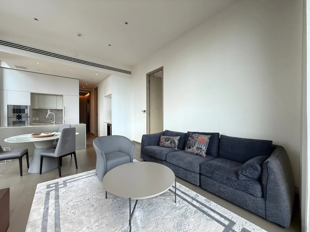 1 Bedroom condo in Scope Langsuan