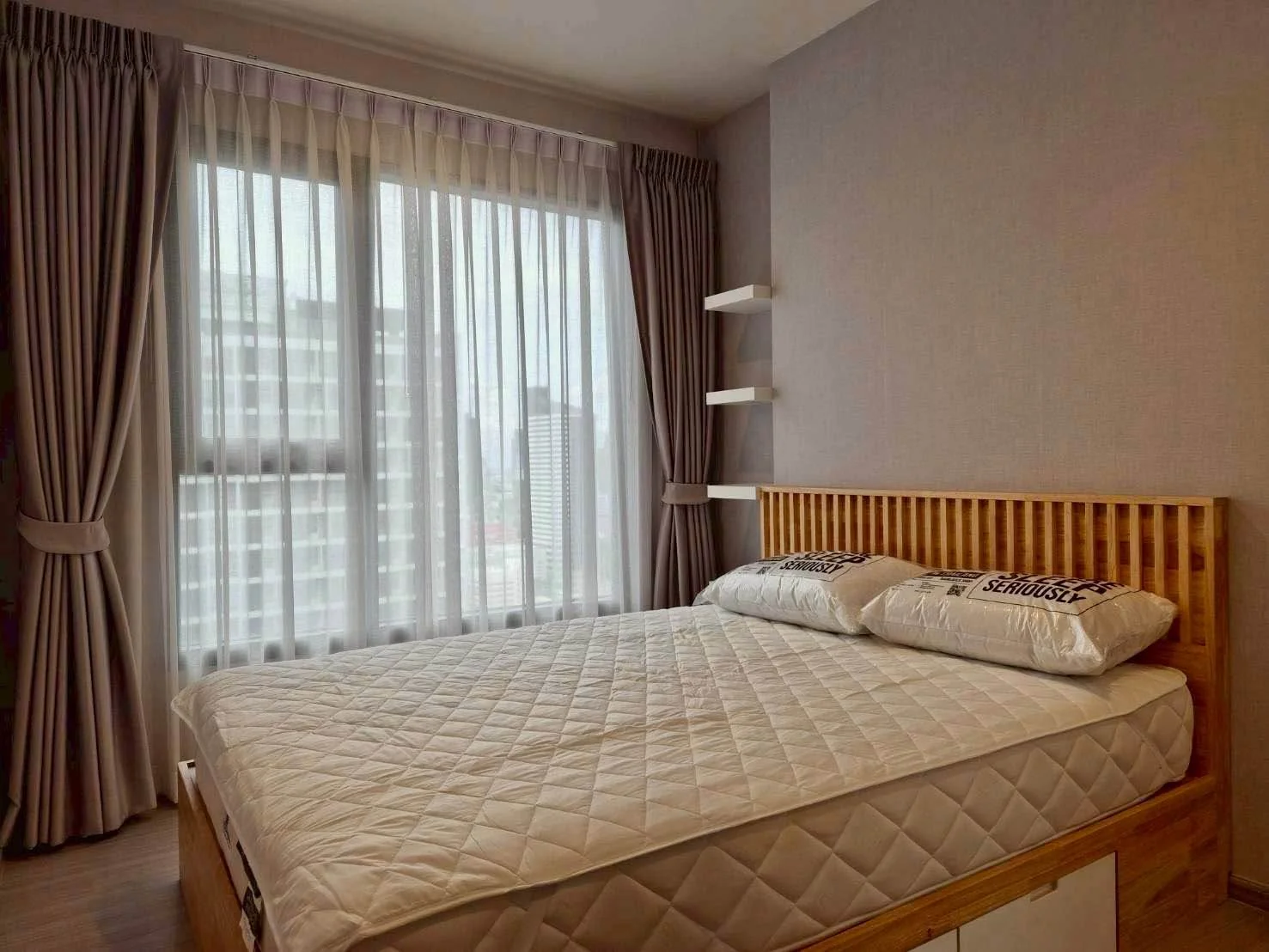 1 Bedroom condo in Life Asoke Hype