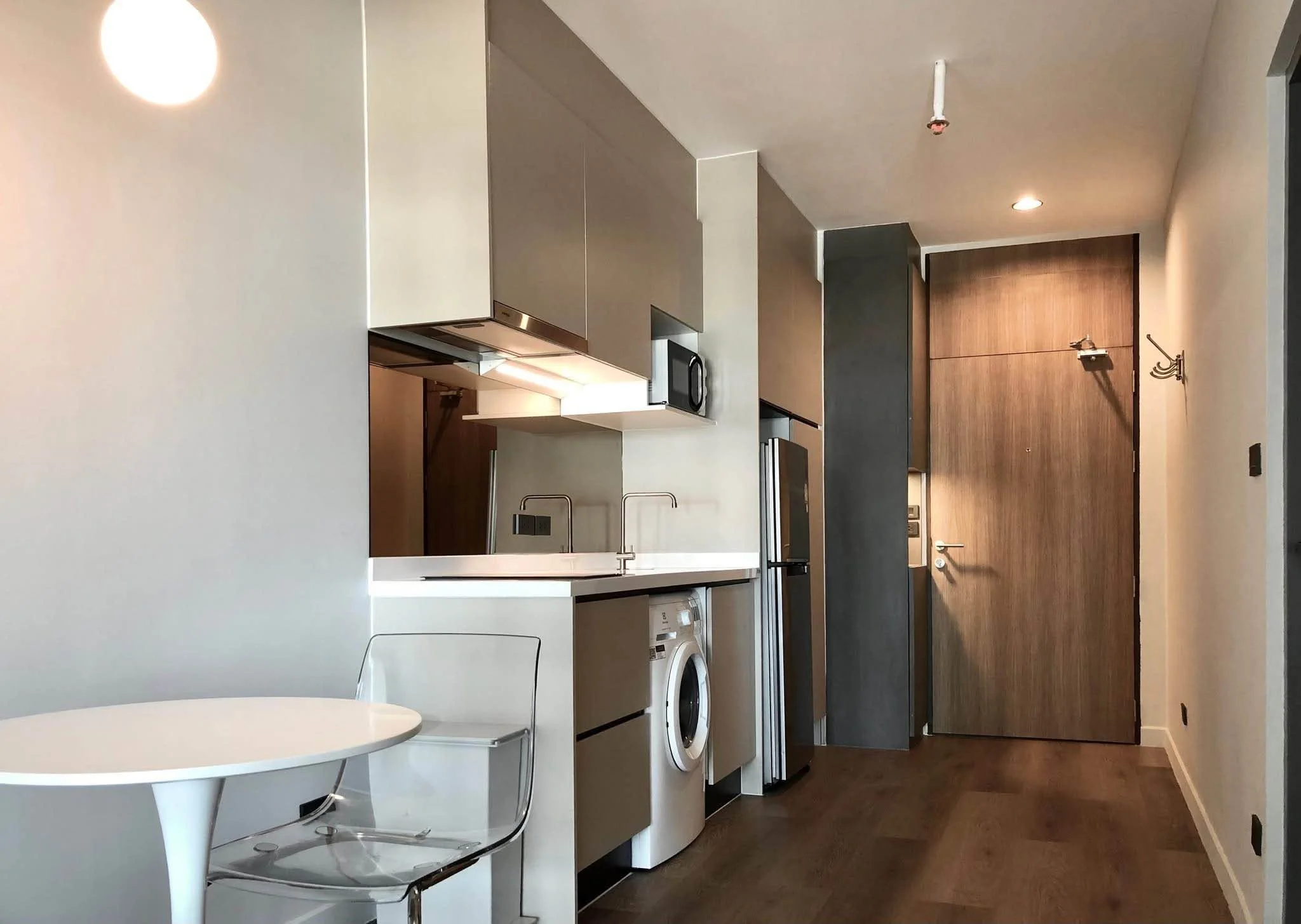 1 Bedroom condo in Noble Solo