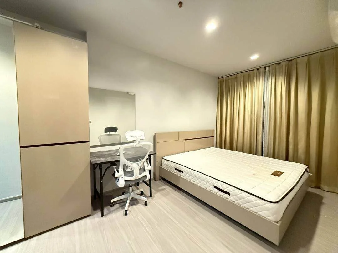 2 Bedroom condo in Life Asoke-Rama 9