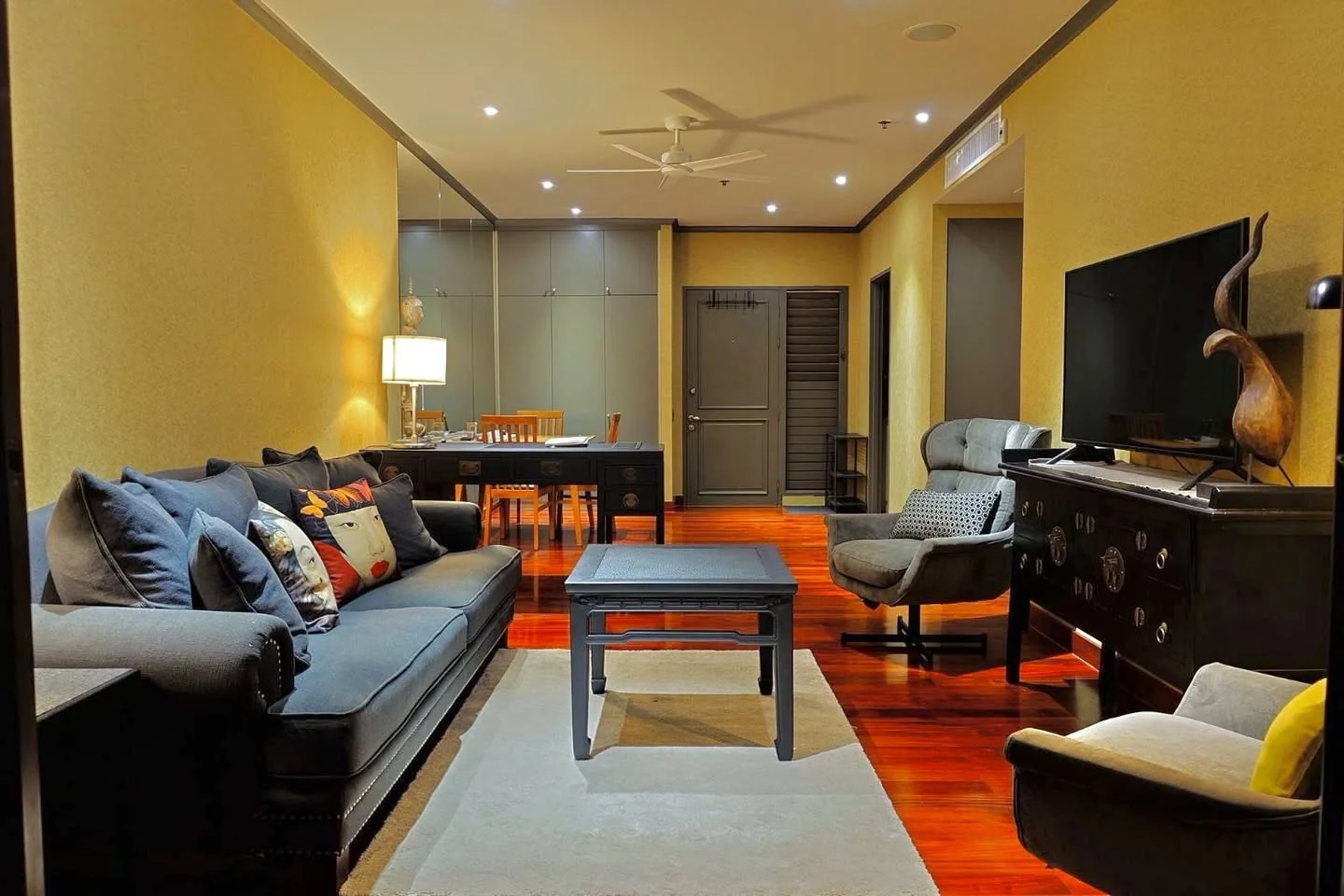 1 Bedroom condo in Baan Chao Praya