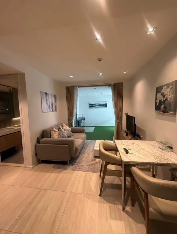 1 Bedroom condo in Craft Ploenchit