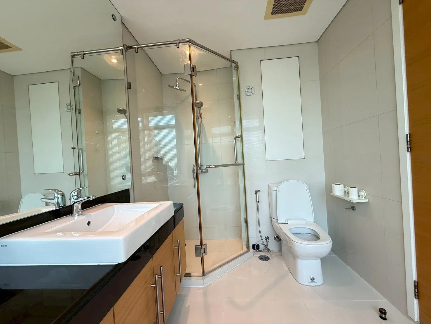 2 Bedroom condo in Fullerton Sukhumvit