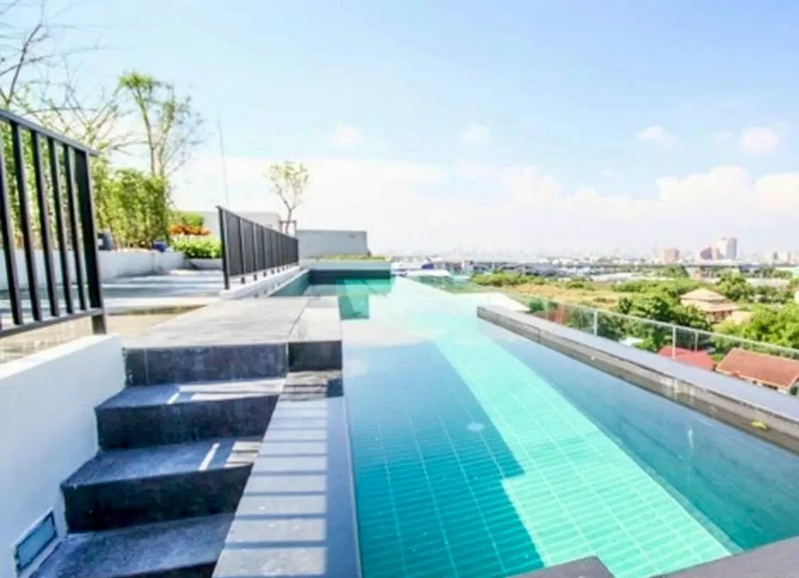 2 Bedroom condo in Pause Sukhumvit 107