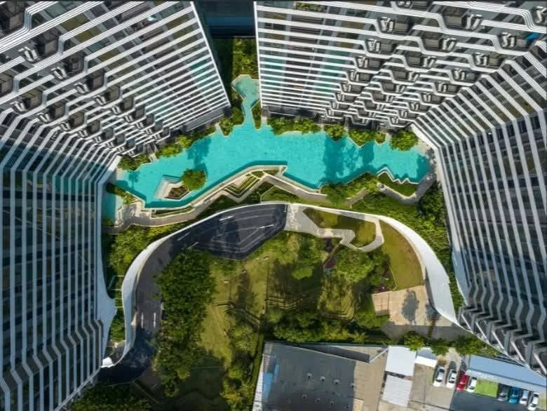 Studio condo in IDEO Mobi Sukhumvit Eastpoint