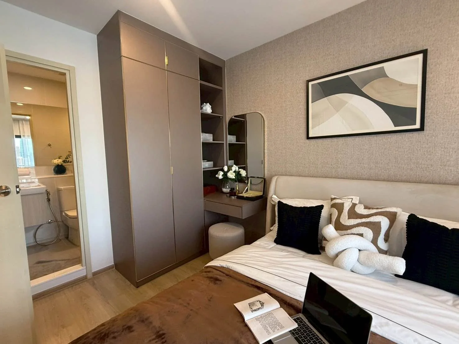 1 Bedroom condo in Life Rama 4-Asoke