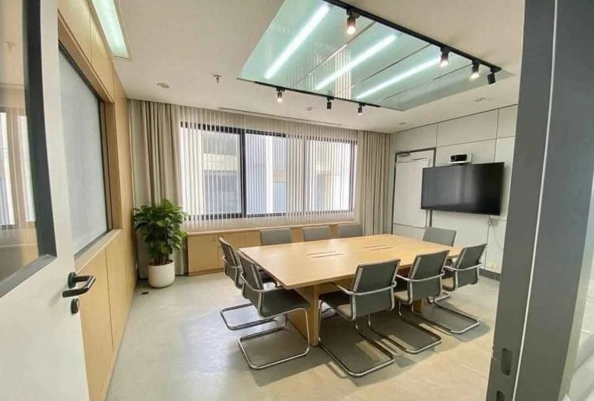 Studio condo in Ocean Tower 1