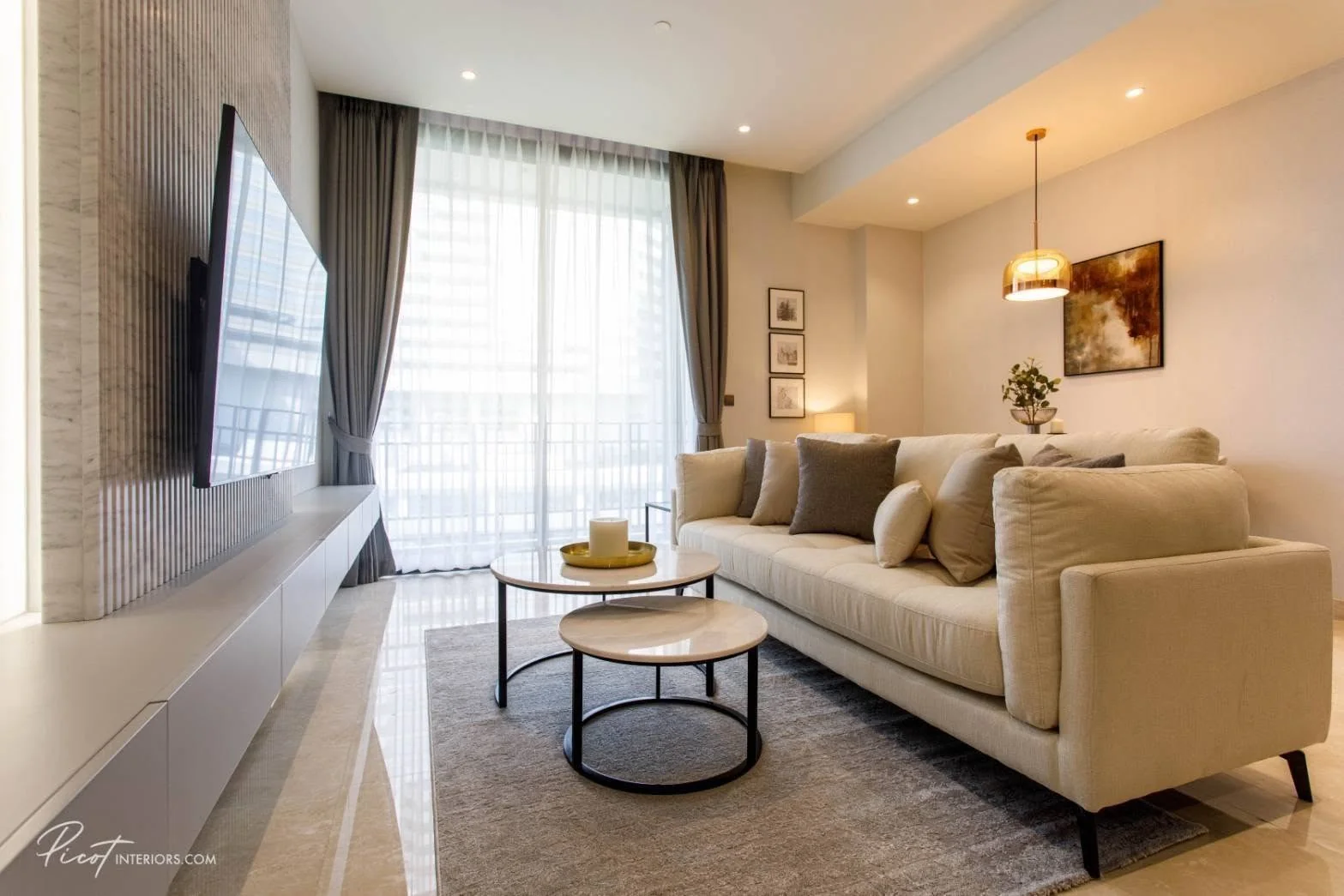 2 Bedroom condo in Muniq Langsuan