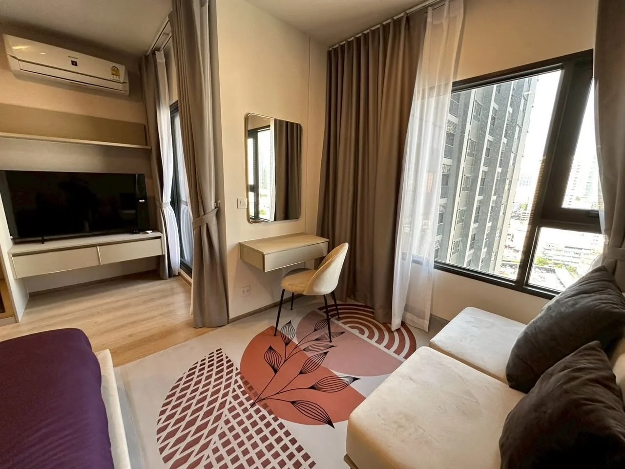Studio condo in Life Rama 4-Asoke
