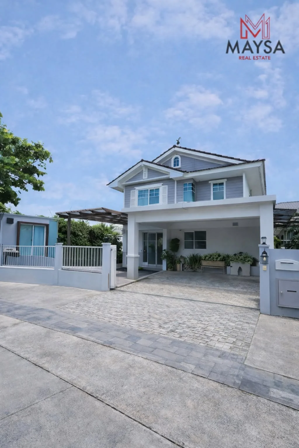3 Bedroom condo in Villaggio Srinakarin-Bangna