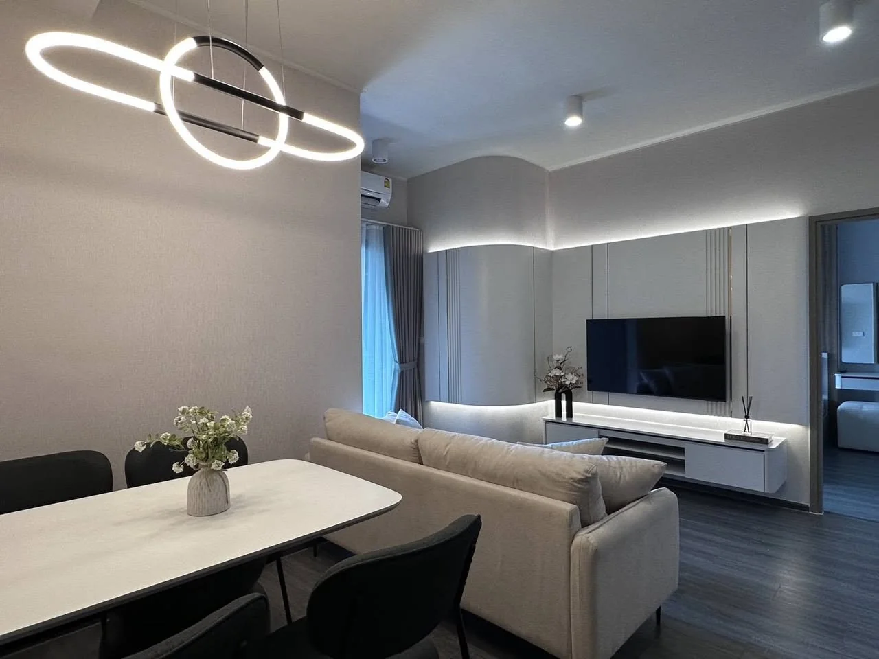 2 Bedroom condo in IDEO Sukhumvit Rama 4