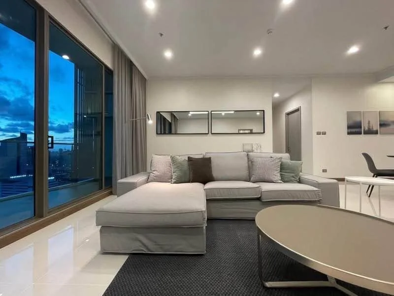 3 Bedroom condo in Supalai Oriental Sukhumvit 39