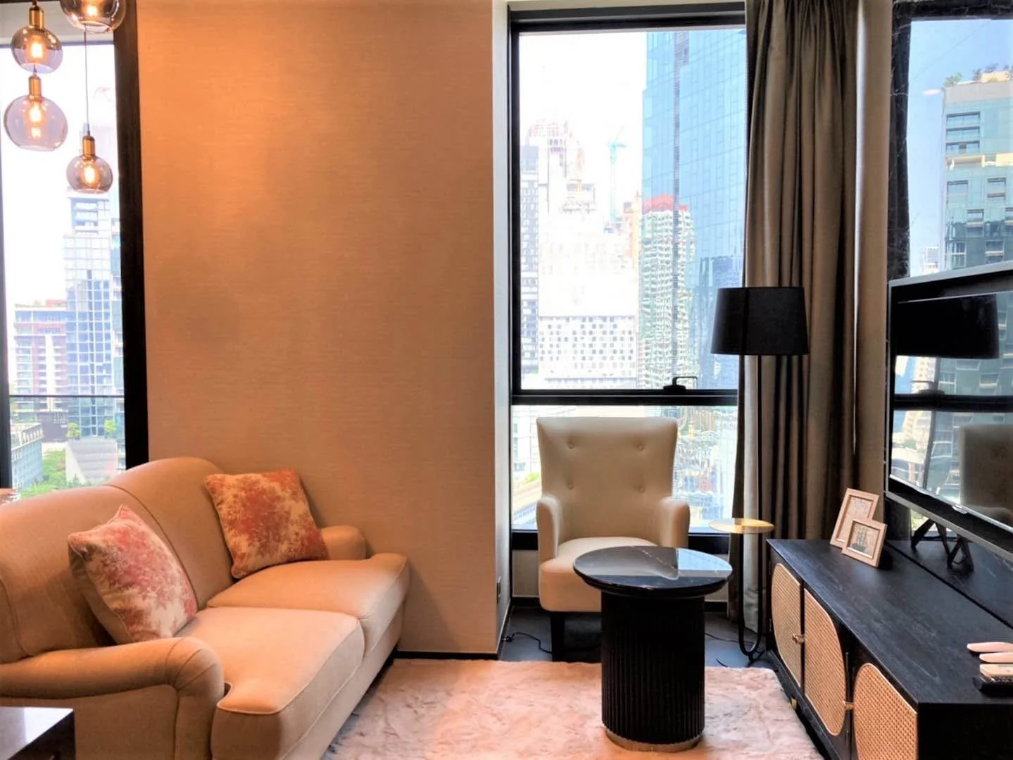 1 Bedroom condo in The Esse Sukhumvit 36