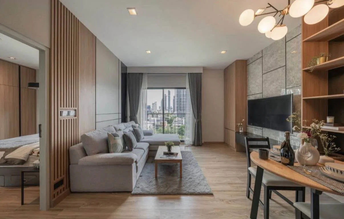 1 Bedroom condo in Noble Reveal