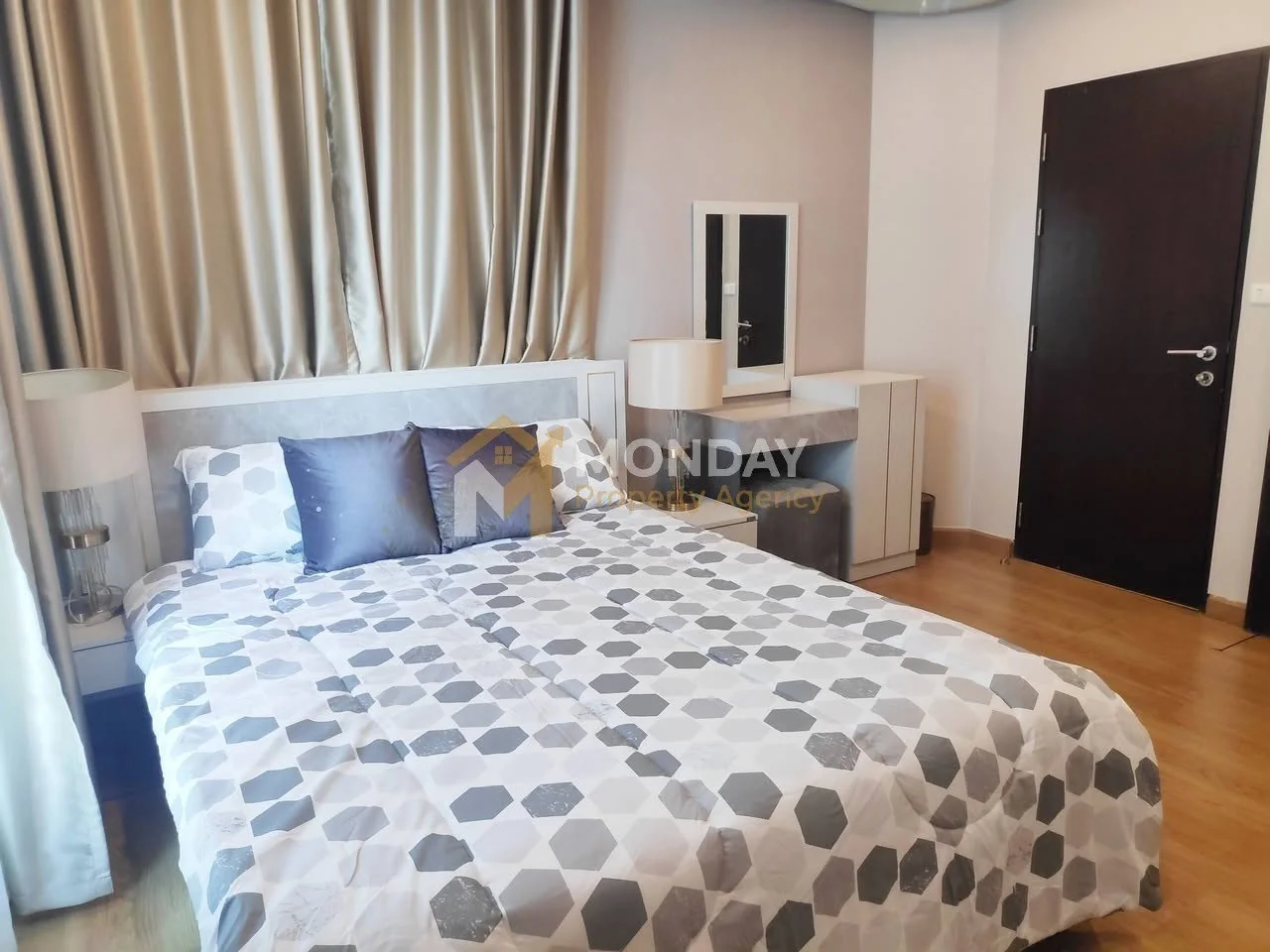 1 Bedroom condo in The Address Sukhumvit 42