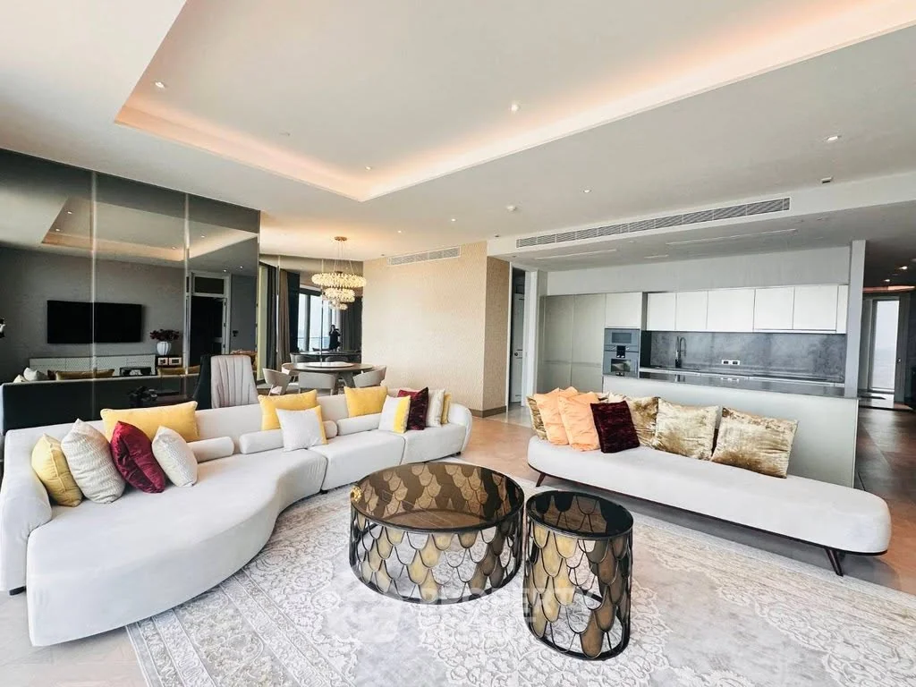 3 Bedroom condo in The Residences At Mandarin Oriental