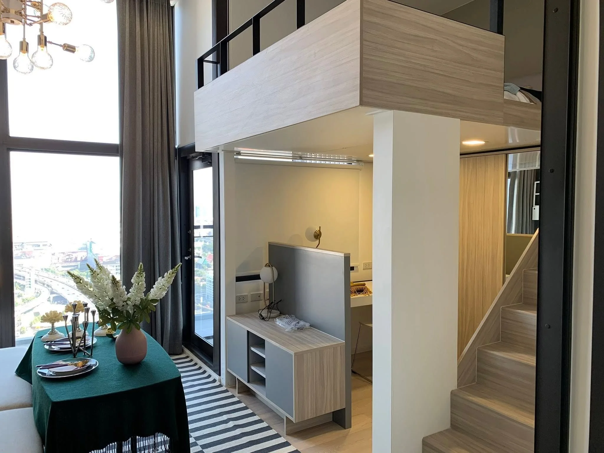 1 Bedroom condo in Chewathai Residence Asoke