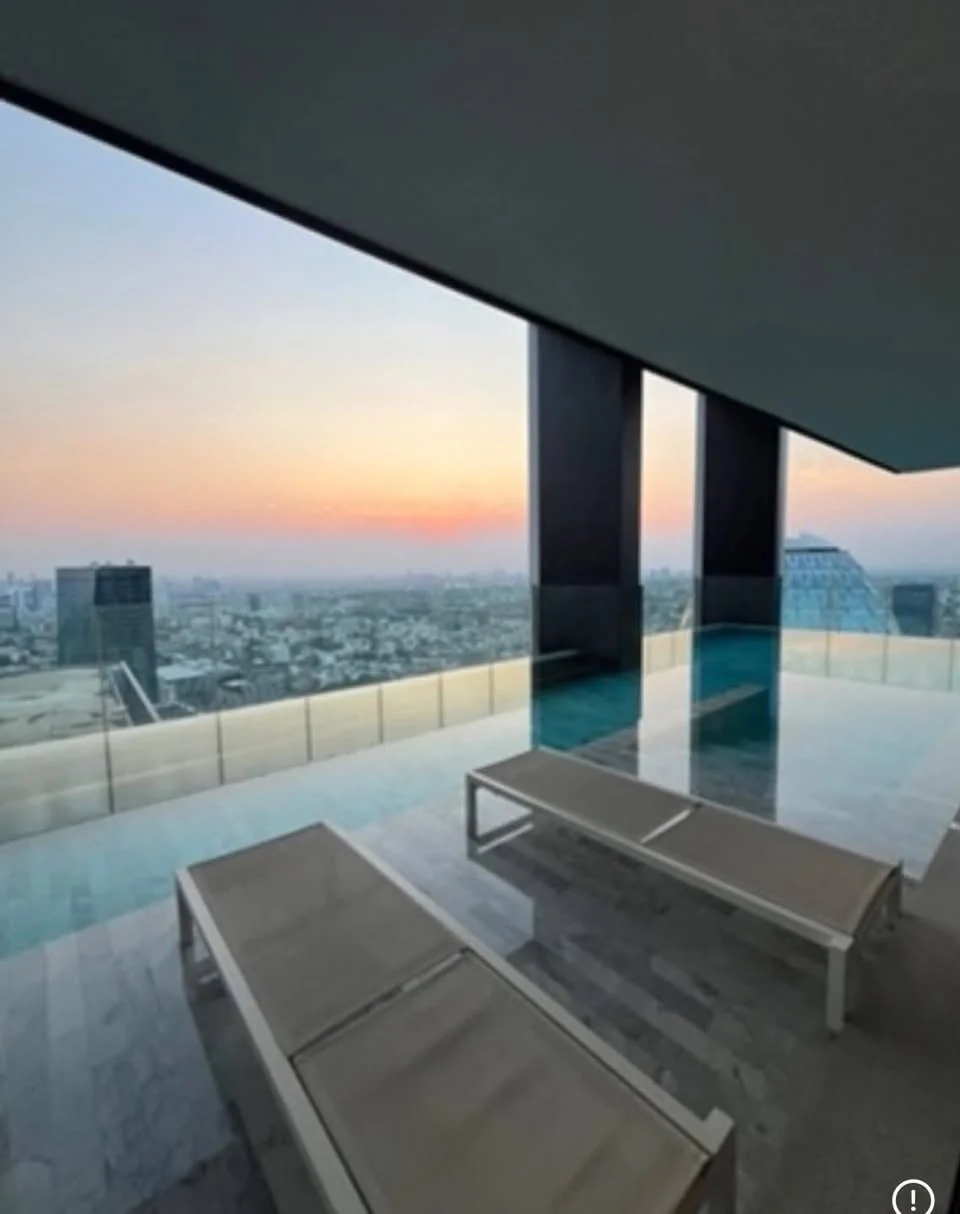 1 Bedroom condo in Noble Around Ari