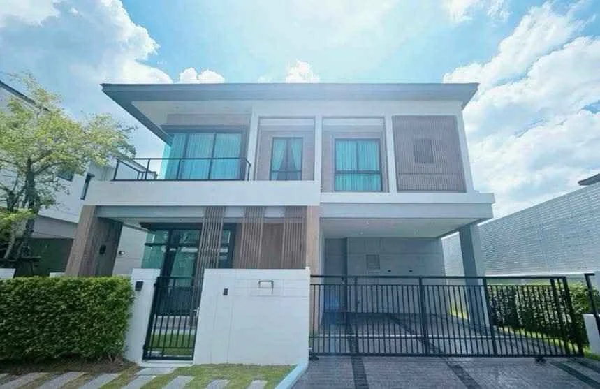 4 Bedroom condo in Bangkok Boulevard Bangna KM.5
