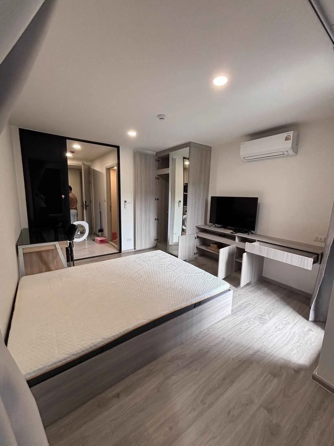 1 Bedroom condo in Origin Play Sri Udom Station