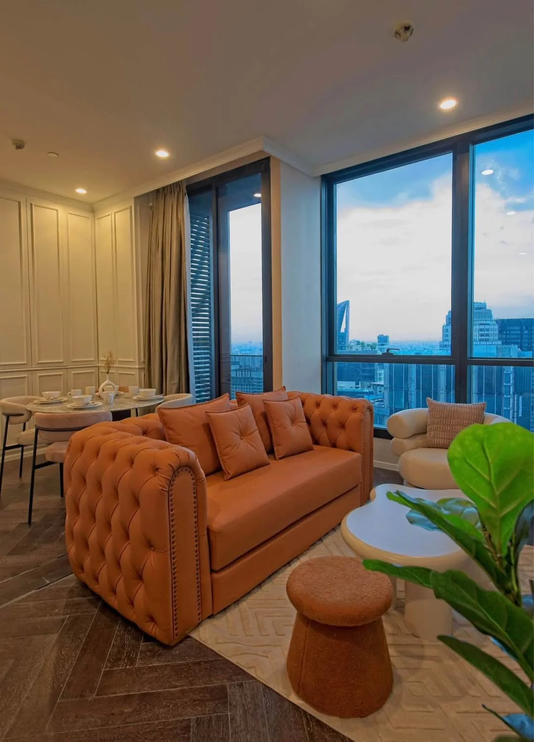 2 Bedroom condo in The Esse Sukhumvit 36