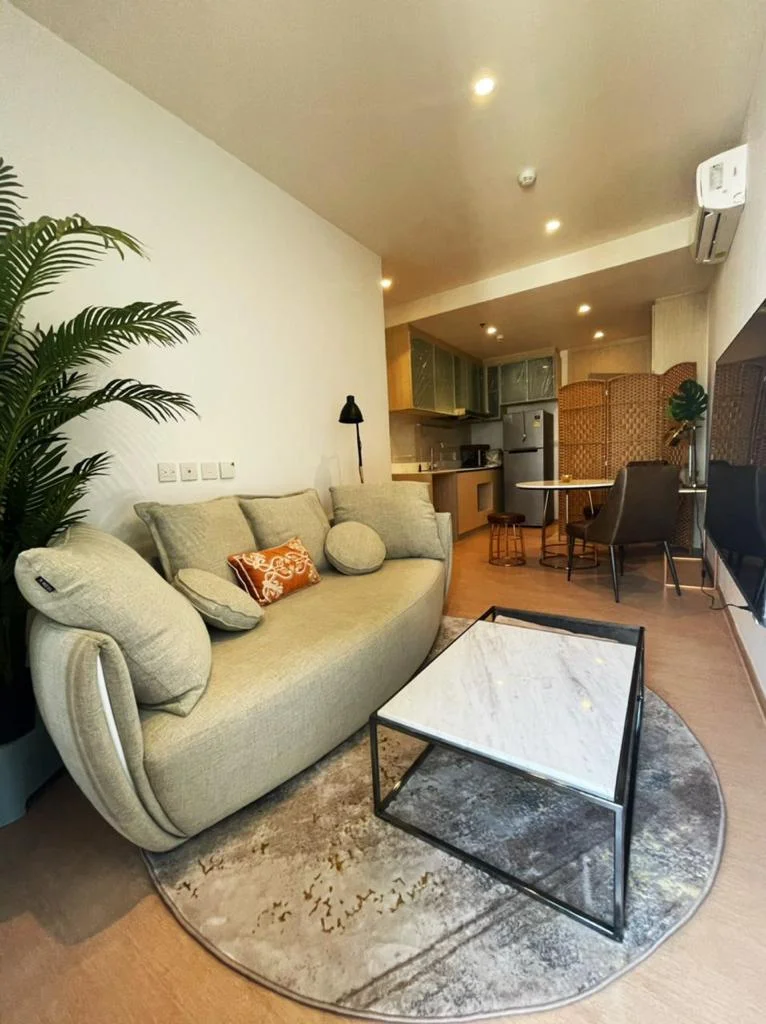 2 Bedroom condo in Maru Ekkamai 2