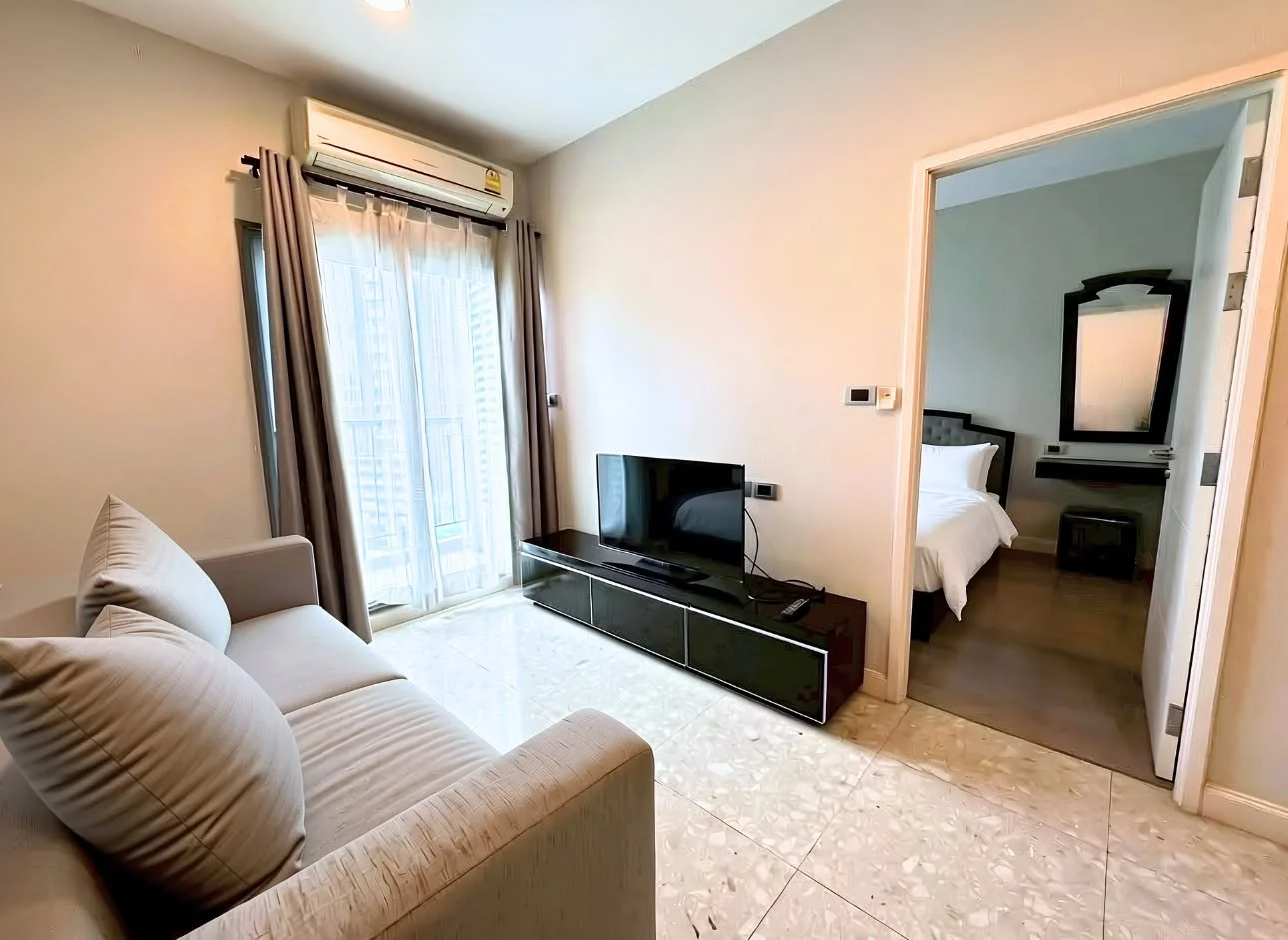 1 Bedroom condo in The Crest Sukhumvit 34