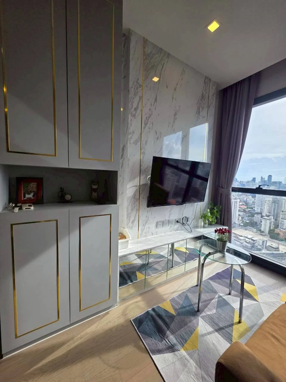 1 Bedroom condo in ASHTON Asoke