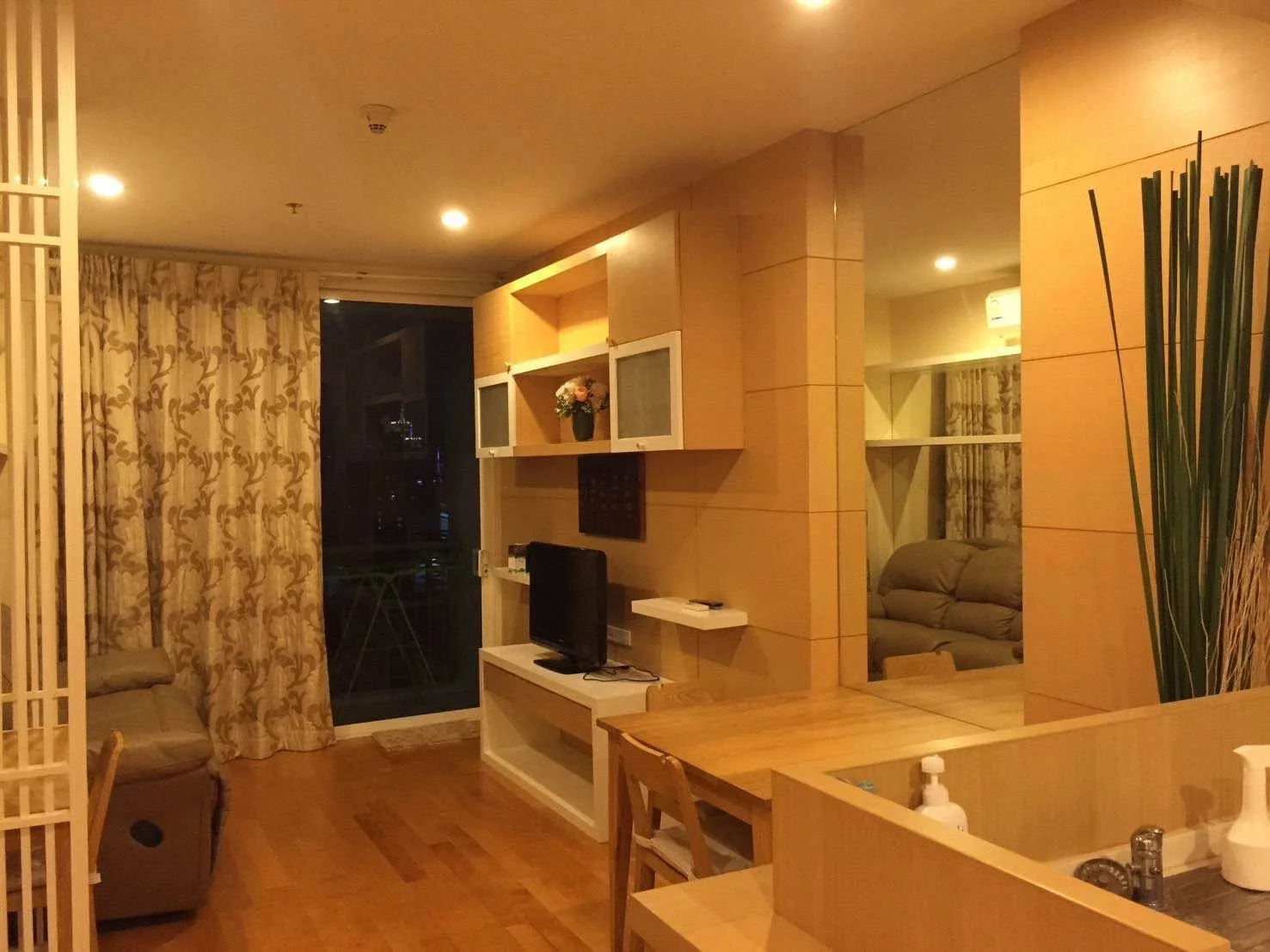 1 Bedroom condo in Villa Ratchatewi