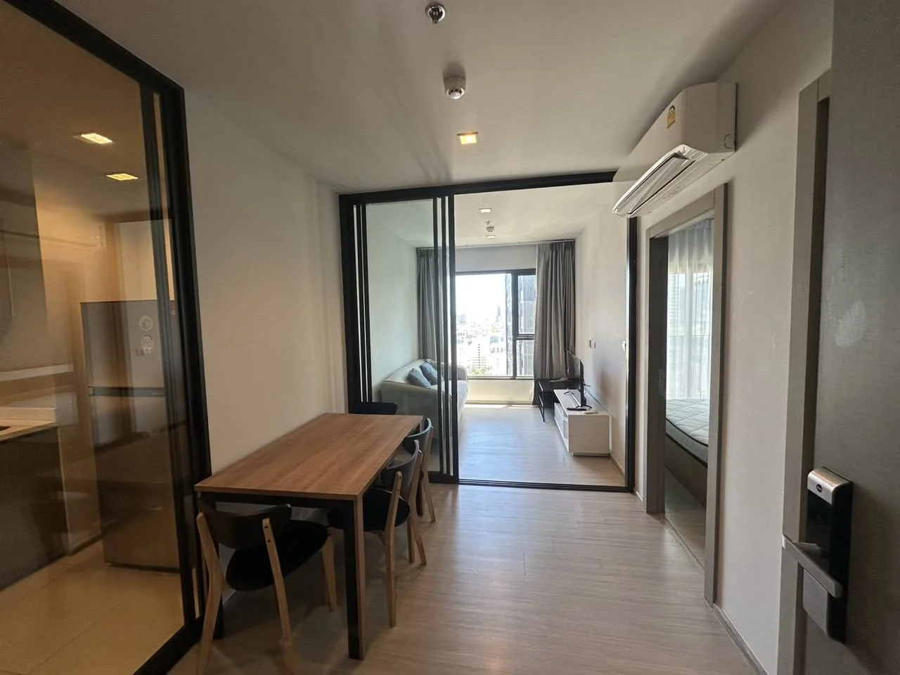 1 Bedroom condo in Life Asoke-Rama 9