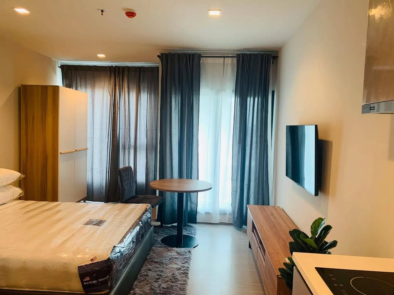 1 Bedroom condo in Life Asoke-Rama 9