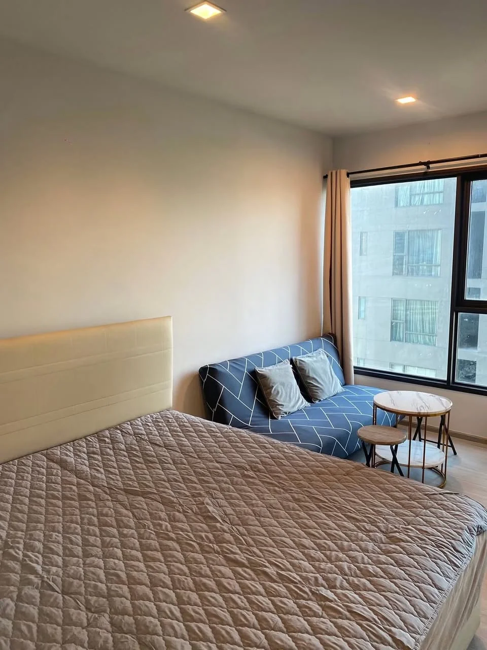 Studio condo in Life Asoke-Rama 9