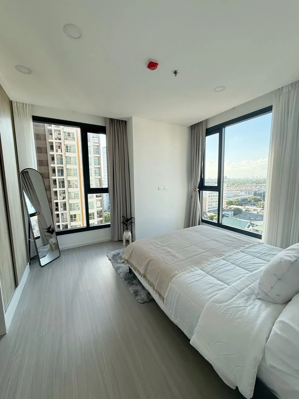 2 Bedroom condo in Denim Jatujak