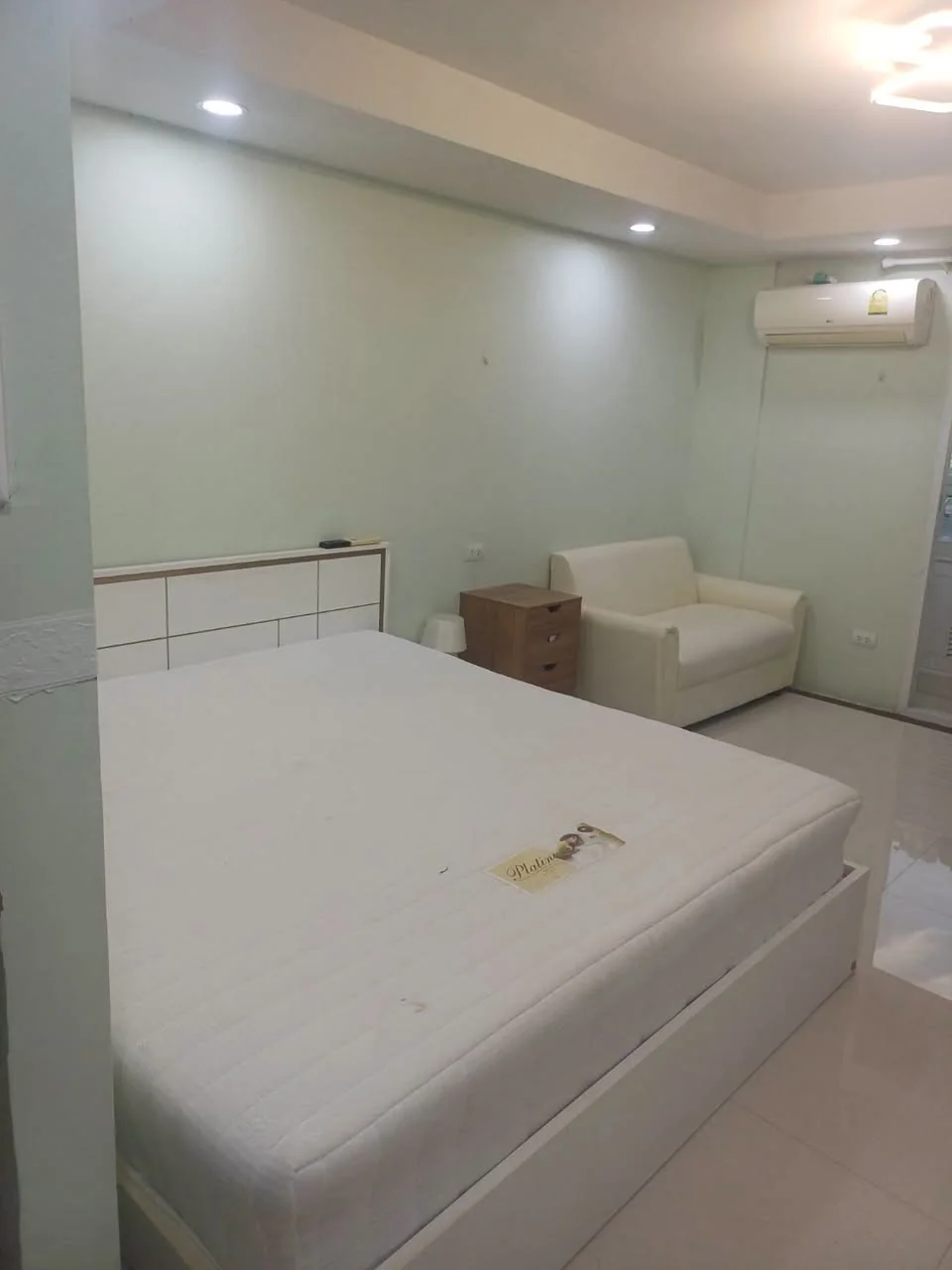 Studio condo in Subkaew Tower
