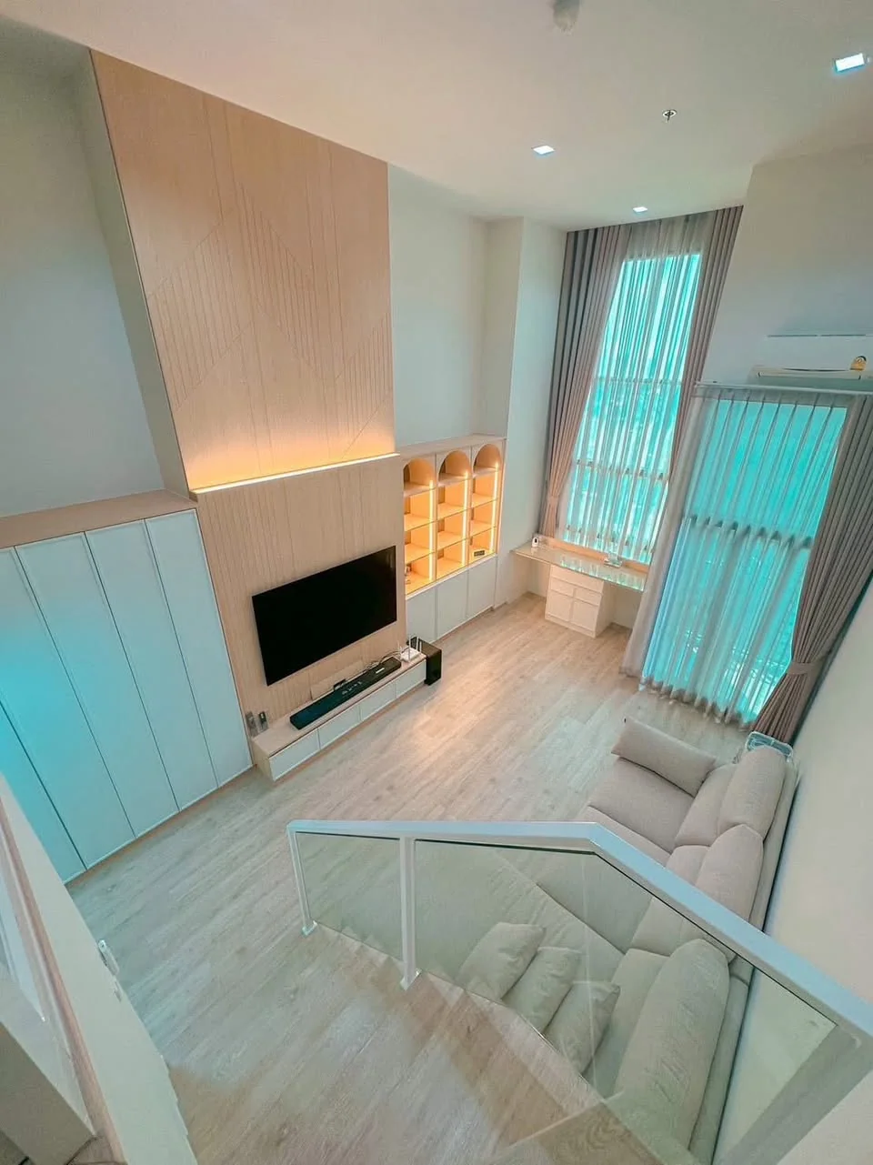 Studio condo in IDEO Sathorn-Wongwian Yai