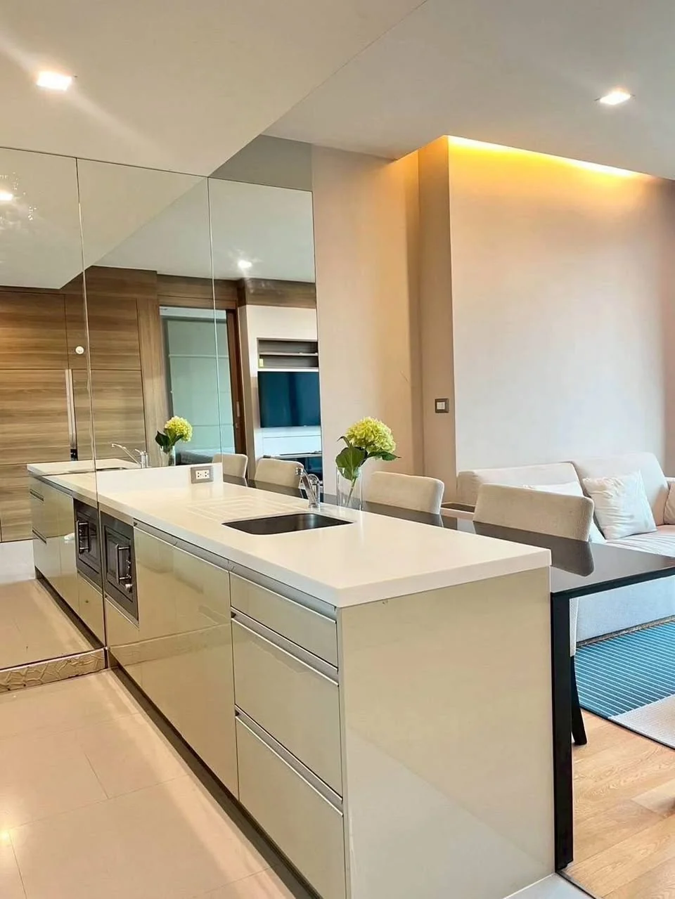 1 Bedroom condo in The Address Sathorn