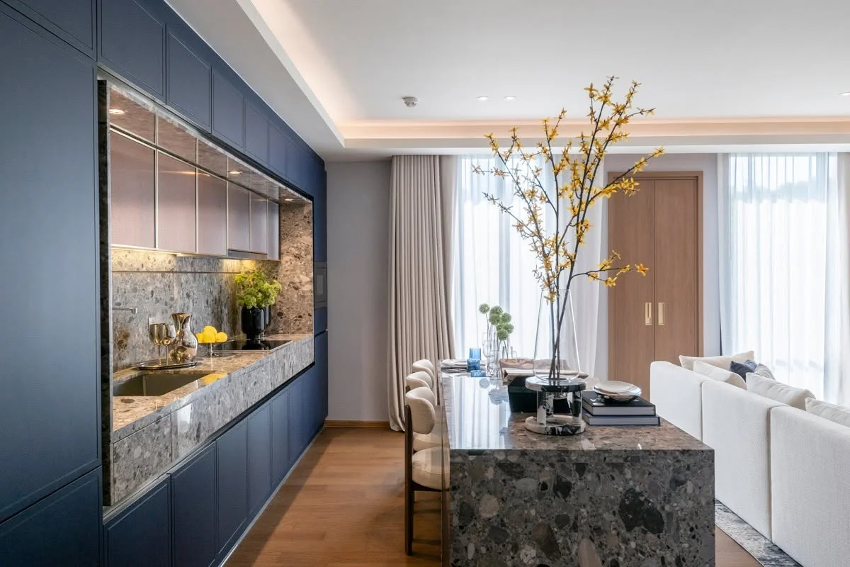 3 Bedroom condo in Via 34