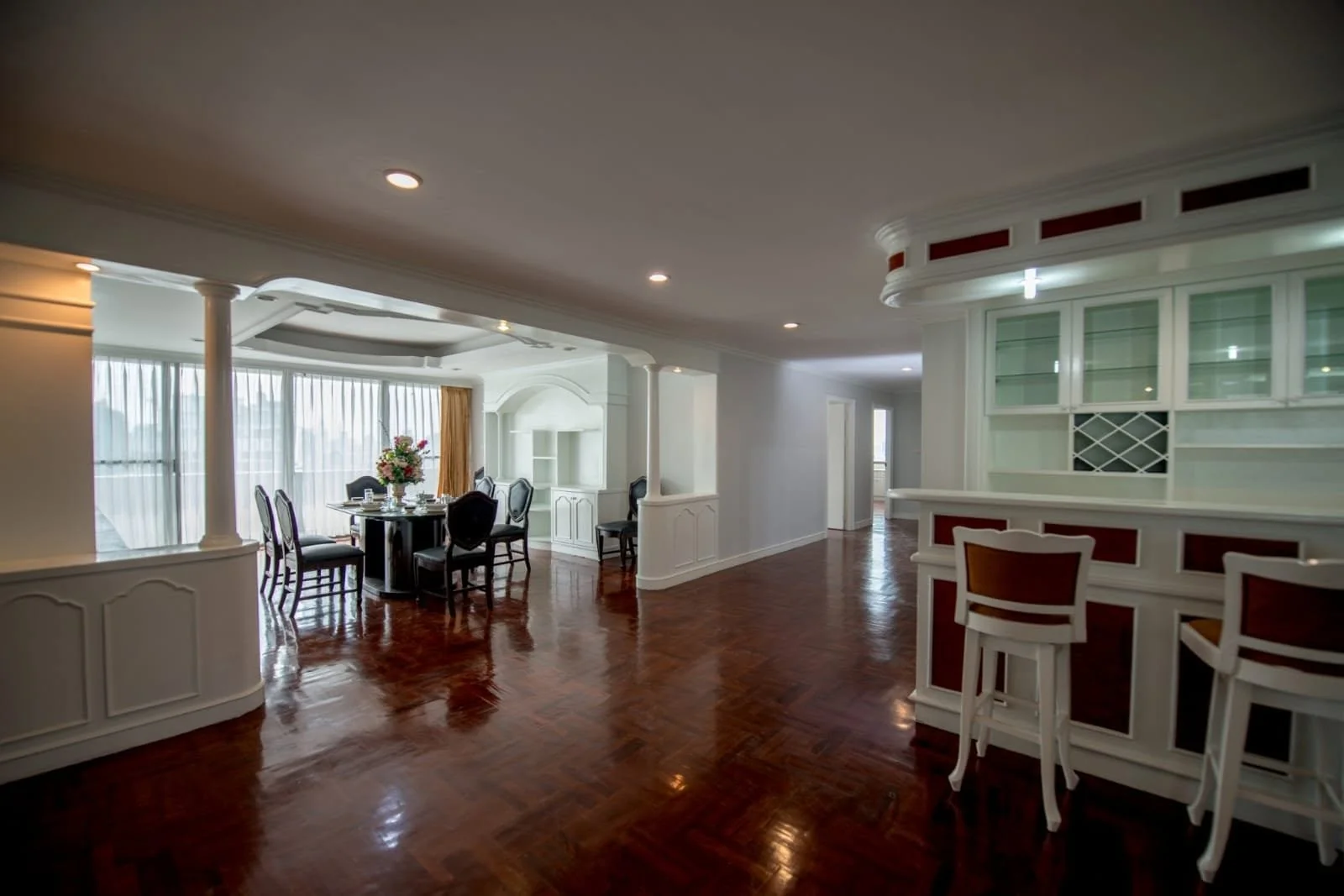 3 Bedroom condo in Oriental Towers