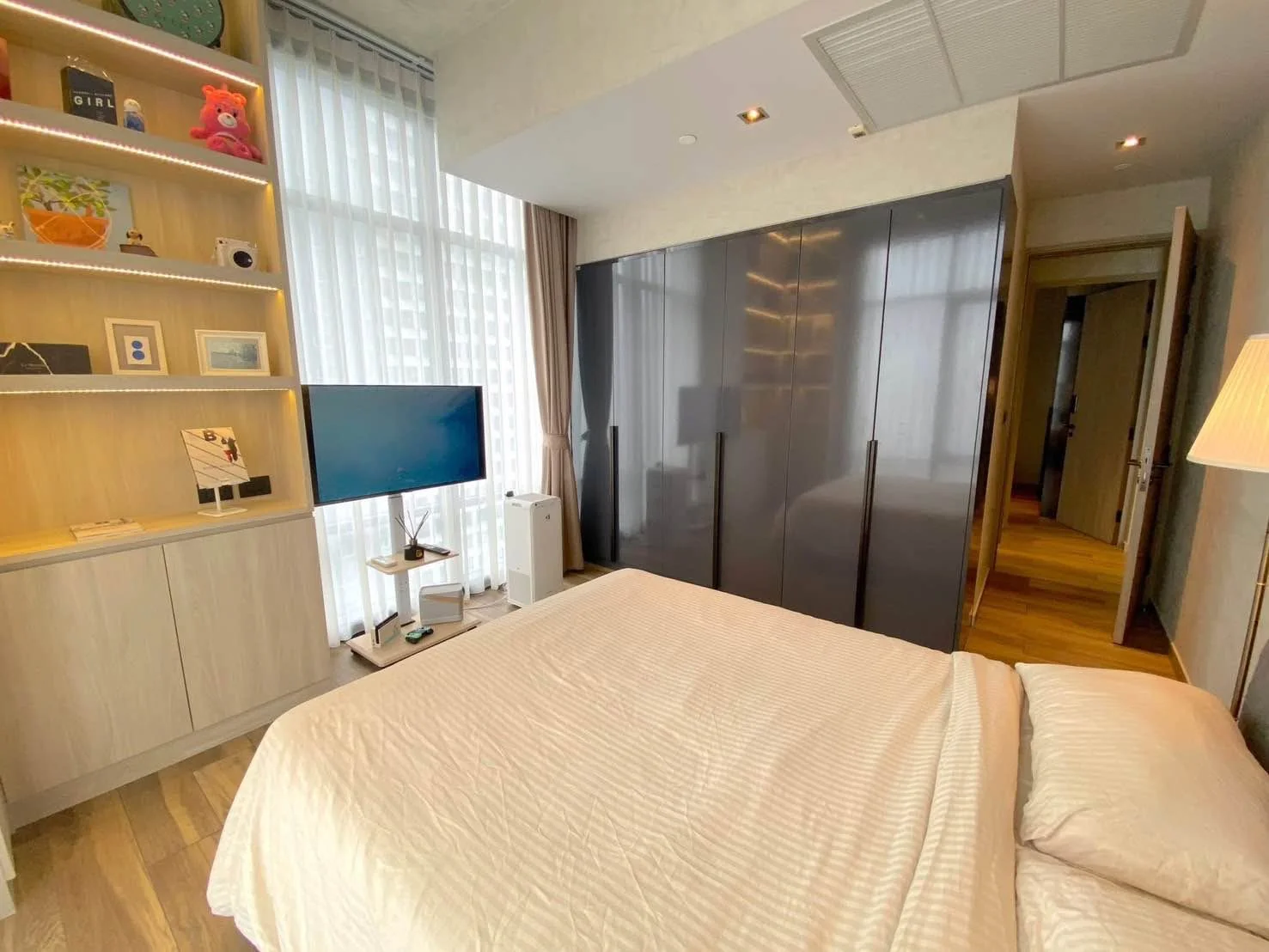 2 Bedroom condo in The Lofts Asoke