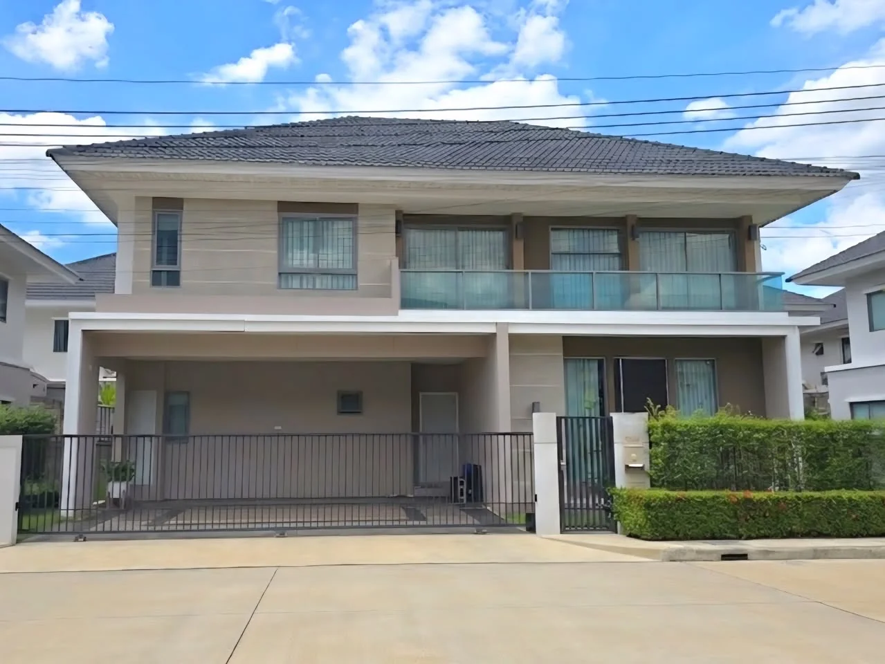 4 Bedroom condo in Perfect Place Rama 9-Krungthep Kreetha