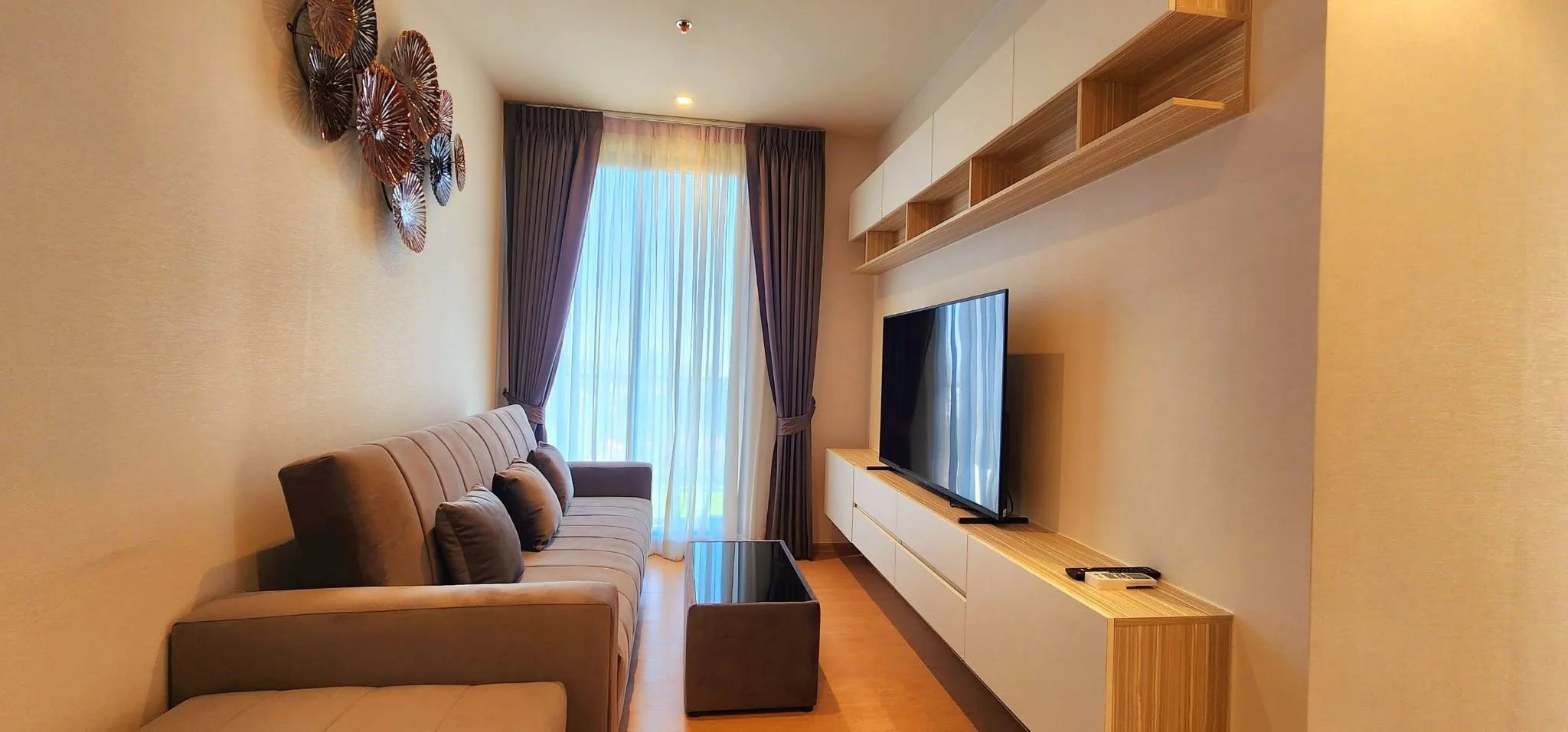 2 Bedroom condo in Maru Ekkamai 2