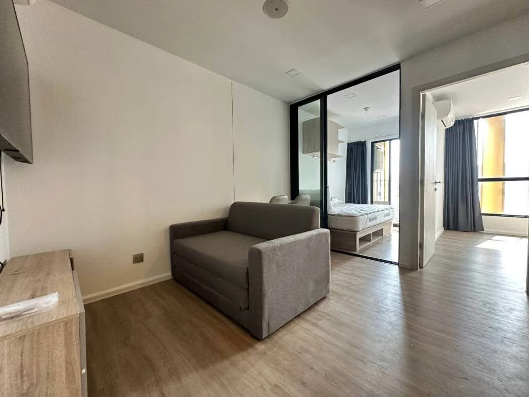 2 Bedroom condo in Wish Signature Midtown Siam