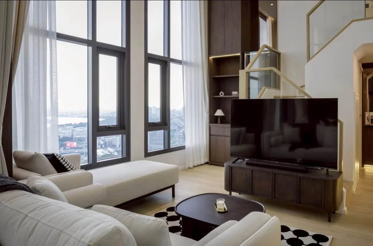 3 Bedroom condo in Life Rama 4-Asoke