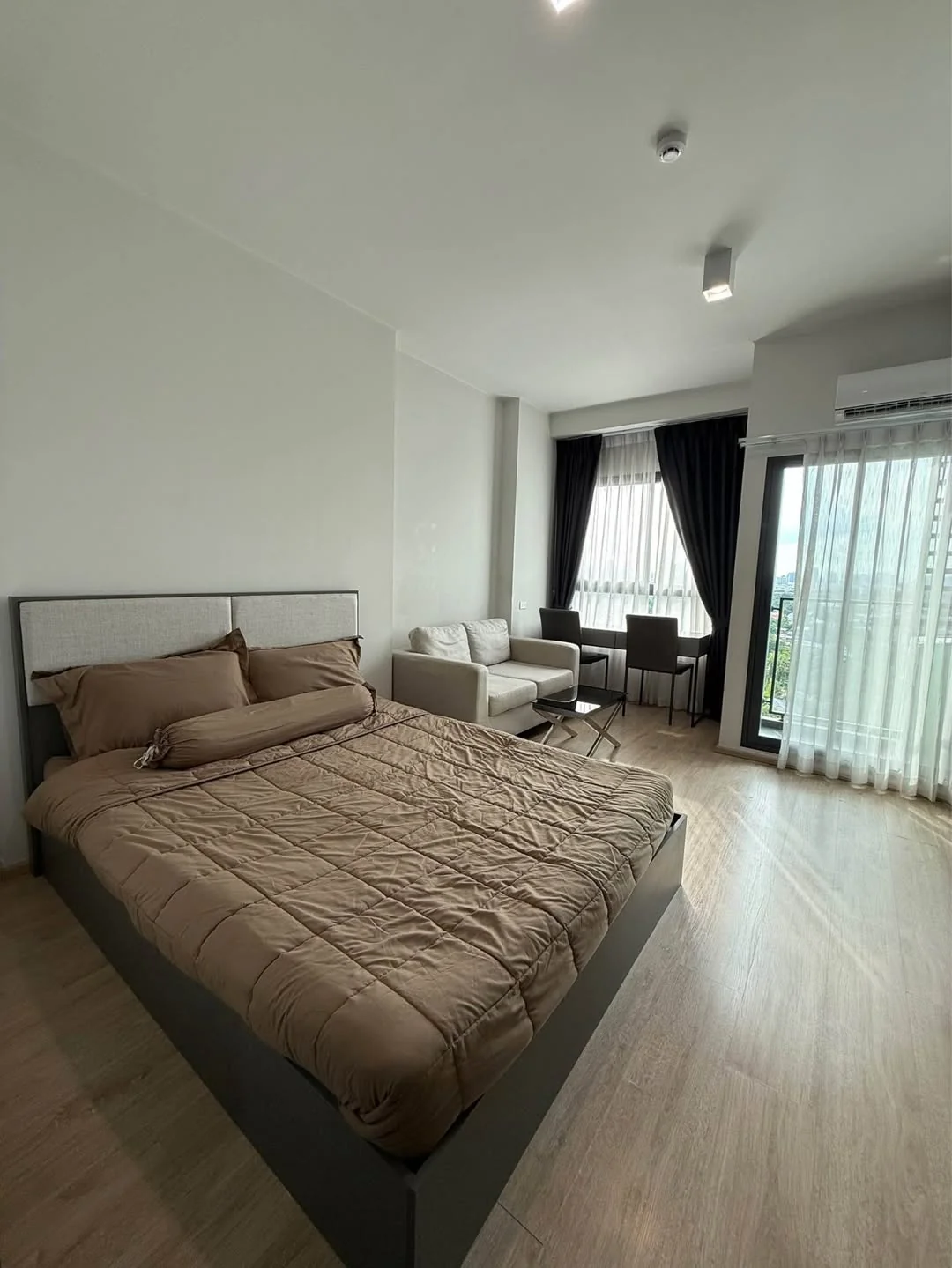 Studio condo in IDEO New Rama 9