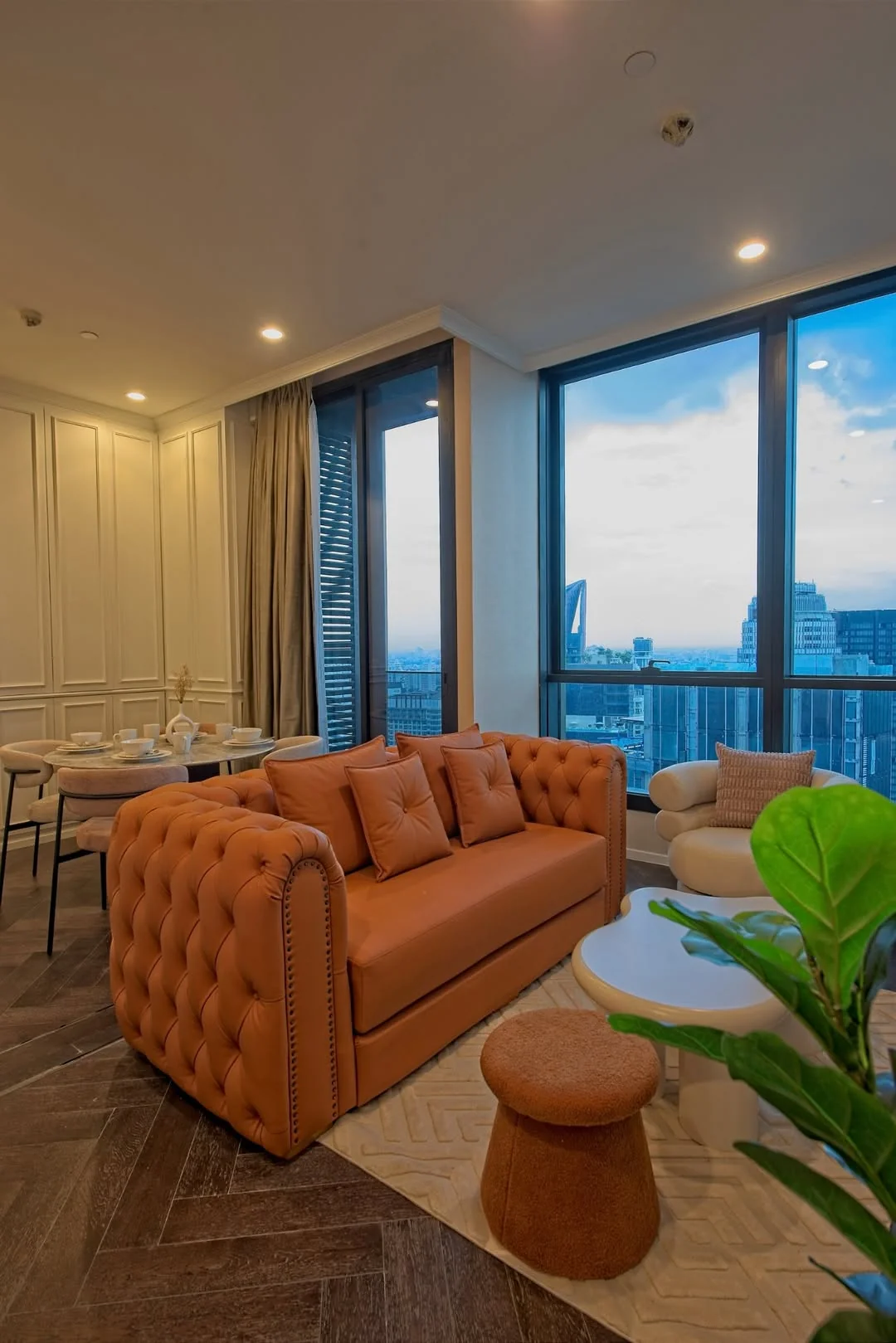 2 Bedroom condo in The Esse Sukhumvit 36